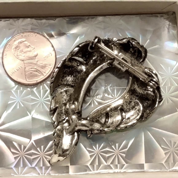 Vintage Leaf Wrap AB Crystal Brooch - Picture 6 of 16